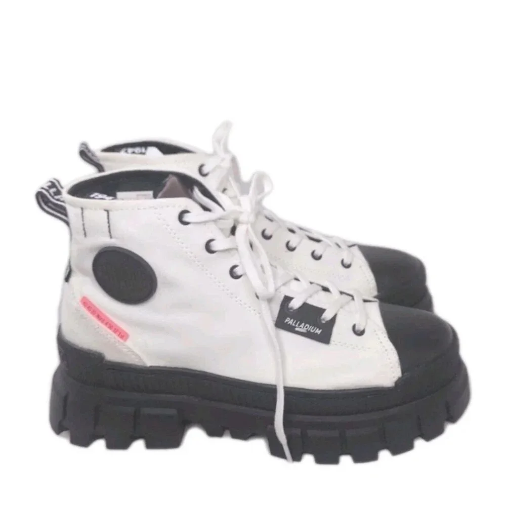 Palladium  Revolt Hi TX Round Toe Hiking Boots  Women's Size 8.5 Retail $115
